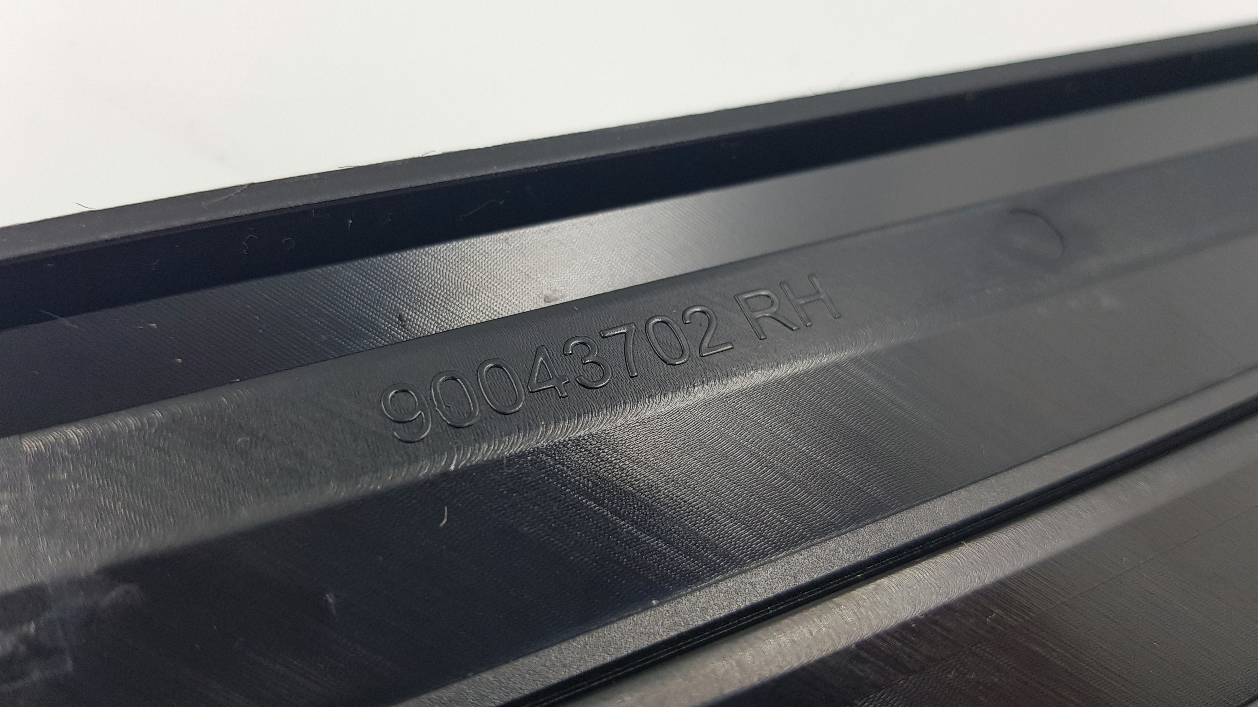 Rear Quarter Vent with Mounting Clips for Holden Commodore VB, VC - Image 4