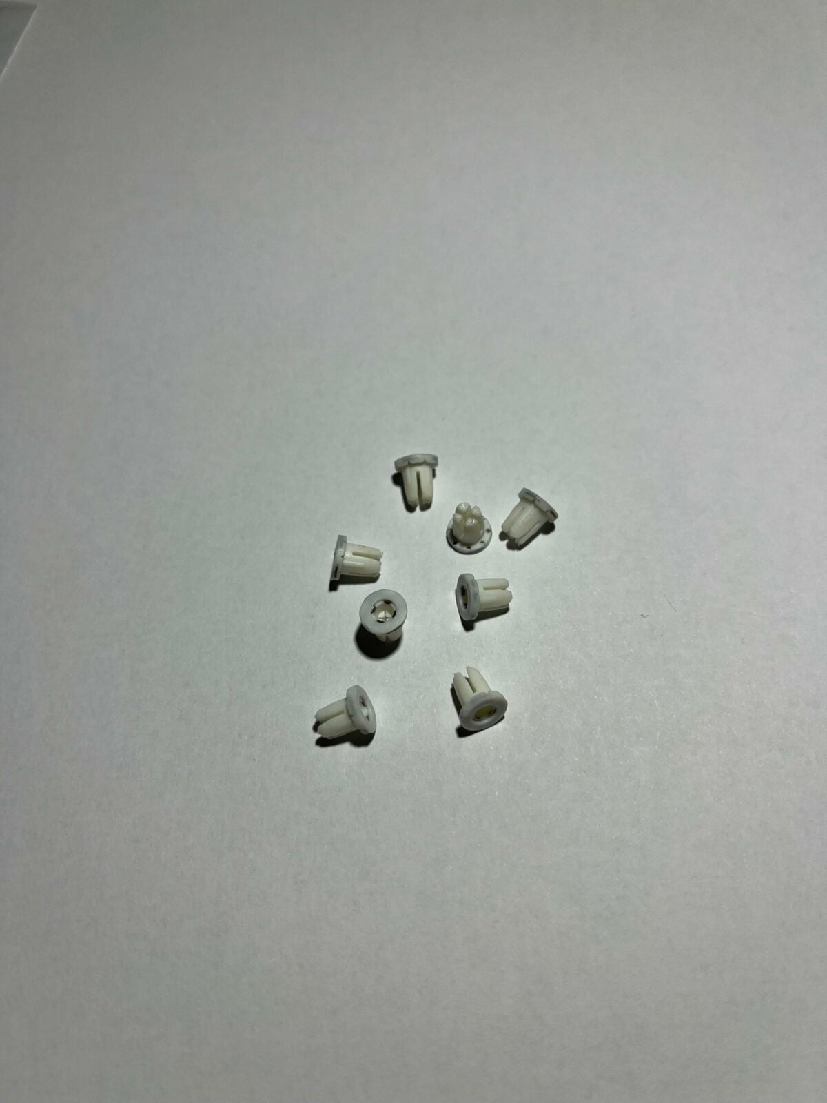 Vb Clips VB VC VH Commodore quarter Gutter mould clips set (set of 8) - FH ...
